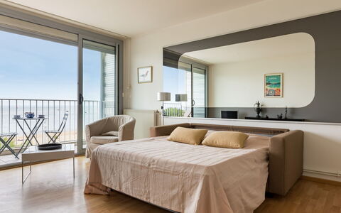 Mogador: Mobilia, Proprietà, Costruzione, Finestra, Comfort, Legna, Tavolo, Telaio Del Letto, Shade, Interior Design