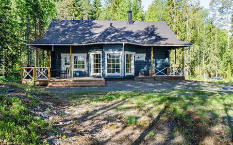 Villa Eläntätila: Mobilia, Sedia, Mobili Da Esterno, Tavolo, Legna, Tavolo Esterno, Cucina & Sala Da Pranzo Tavolo, Shade, Giardino, Ombrello