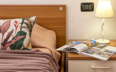 Lentischio 706.1: Proprietà, Comfort, Legna, Lampada, Interior Design, Rettangolo, Pavimento, Pavimentazione, Latifoglie, Soggiorno