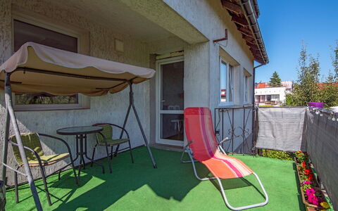 Koszalin 300: Proprietà, Costruzione, Pianta, Shade, Interior Design, Architettura, Cielo, Erba, Lotto, Tempo Libero