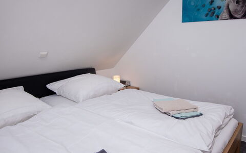 Nordsee Brise: Proprietà, Mobilia, Comfort, Azzurro, Tessile, Cuscino, Legna, Letto, Latifoglie, Biancheria