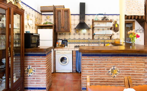 Rincón del sur: Proprietà, Legna, Interior Design, Cucina, Pavimentazione, Parete, Pavimento, Costruzione, Gas, Soggiorno