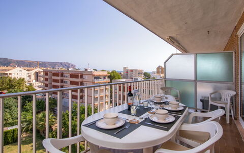 Strand Ii: Cielo, Mobilia, Proprietà, Costruzione, Tavolo, Pianta, Sedia, Legna, Interior Design, Casa