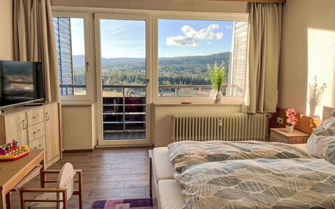 Hochstein: Mobilia, Legna, Interior Design, Camera, Pavimento, Appartamento, Pavimentazione, Camera Da Letto, Letto, Soffitto