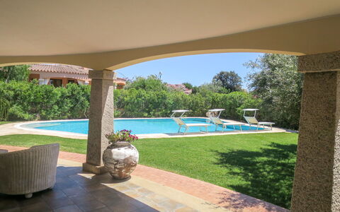 Rei Sole (Rei308): Acqua, Pianta, Piscina, Natura, Albero, Costruzione, Shade, Condominio, Tempo Libero, Zona Residenziale