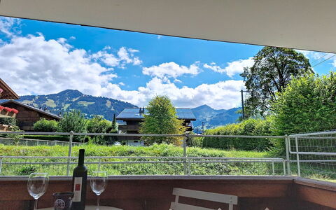 Saanen 100: Appartamento, Condominio, Estate, Balcone, Villa, Hotel