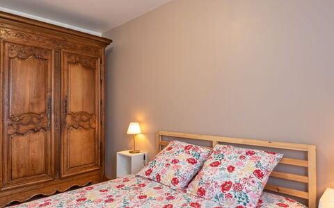 Valentina: Mobilia, Proprietà, Comfort, Legna, Dipingere, Interior Design, Pavimentazione, Pavimento, Parete, Lampada