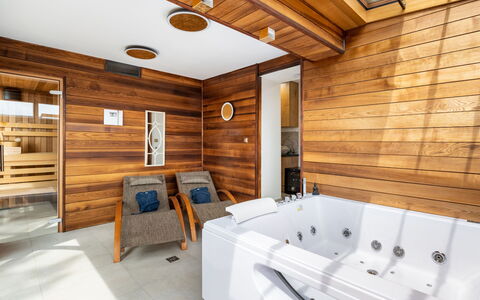 Jeschkenpanorama: Finestra, Costruzione, Proprietà, Mobilia, Vasca Da Bagno, Legna, Architettura, Interior Design, Illuminazione