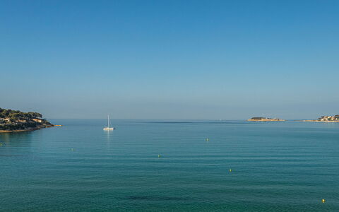 La Kamarina: Blu, Risorse Idriche, Acqua, Corpo D'Acqua, Costiera E Morfologie Oceanic, Mare, Waterway, Orizzonte, Costa