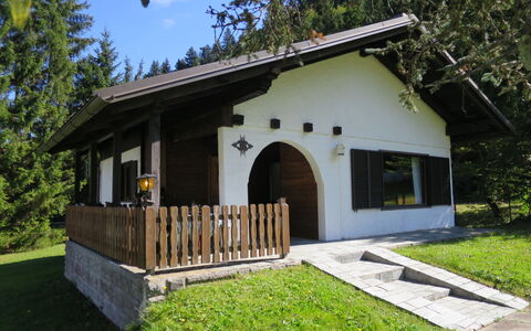 Chalet Bodental 28: Pianta, Costruzione, Cielo, Proprietà, Albero, Shade, Casa, Lotto, Villetta, Legna