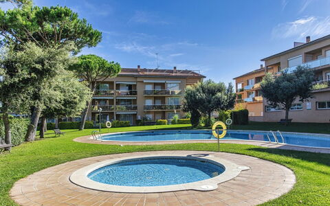 Pals 480: Zona Residenziale, Appartamento, Piscina, Condominio, Estate, Ricorrere, Giardino, Cortile, Prato, Hacienda