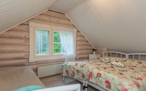 Torniniemi: Legna, Interior Design, Camera Da Letto, Soffitto, Mobilia, Letto, Pavimentazione, Pavimento, Camera, Casa