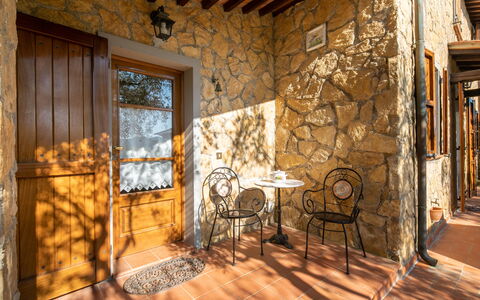 Casa Del Colle: Proprietà, Mobilia, Costruzione, Sedia, Finestra, Legna, Tavolo, Interior Design, Illuminazione, Pavimento