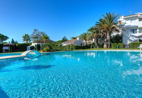 Blue Ducado de Golf: Blu, Acqua, Piscina, Tempo Libero, Ricorrere, Landscaping, Tropici, Shade, Resort Citta '