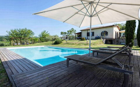 Villa Dell'acquaborra: Piscina, Ricorrere, Shade, Eco Hotel, Mobili Da Esterno, Tempo Libero, Ombrello, Lettino, Deck