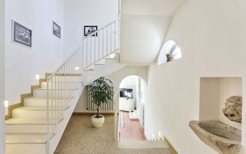 Villa Maona: Costruzione, Pianta, Legna, Pavimento, Pavimentazione, Le Scale, Pianta Della Casa, Sala, Latifoglie