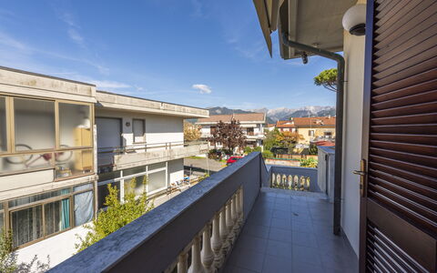 Residenza Garosi: Cielo, Nube, Pianta, Costruzione, Shade, Urban Design, Casa, Pianta Della Casa, Condominio, Zona Residenziale