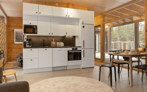 Solokoto: Cucina, Pavimentazione, Interior Design, Elettrodomestico Da Cucina, Mobilia, Controsoffitto, Legna, Pavimento, Apparecchio Major, Soffitto