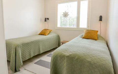 Tonttutahko 20 a: Legna, Pavimentazione, Pavimento, Mobilia, Pavimento In Legno, Interior Design, Letto A Castello, Camera, Color Legno, Latifoglie