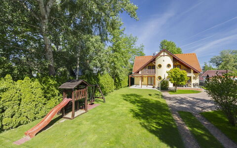 Jókai: Casa, Casa, Insediamento Umano, Villetta, Prato, Giardino, Estate, Cortile, Landscaping, Agriturismo