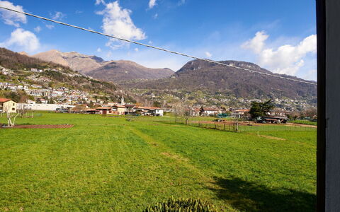 Gravedona 117: Cielo, Montagna, Giorno, Costruzione, Pianta, Paesaggio Naturale, Casa, Vegetazione, Highland, Albero
