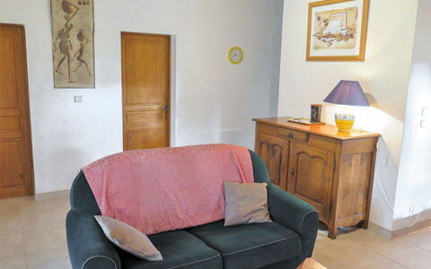 Le Sorbier: Proprietà, Mobilia, Cornice, Comfort, Legna, Interior Design, Divano, Costruzione, Pavimentazione, Pavimento