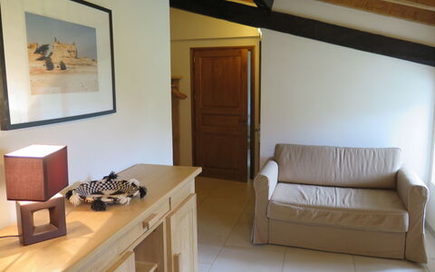 La Ferme: Mobilia, Proprietà, Cabinetry, Legna, Costruzione, Comfort, Architettura, Interior Design, Tavolo, Casa