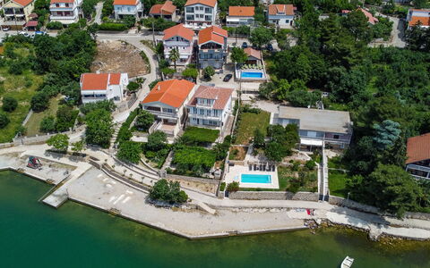 Maslenica 120: Acqua, Costruzione, Proprietà, Natura, Pianta, Albero, Architettura, Lago, Casa, Urban Design