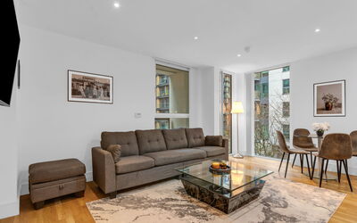 Alloggio:&nbsp;Lanterns Court 2 302.2