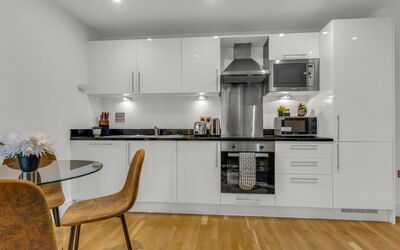 Alloggio:&nbsp;Lanterns Court 2 302.2