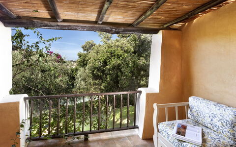 Porto Cervo 624: Mobilia, Sedia, Soffitto, Shade, Balcone, Color Legno, Pianta Della Casa, Cucina & Sala Da Pranzo Tavolo, Mobili Da Esterno, Soggiorno