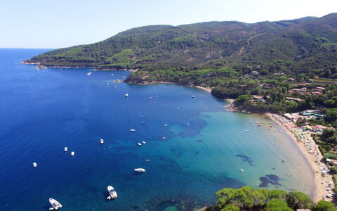 Capoliveri 280: Acqua, Cielo, Risorse Idriche, Azzurro, Paesaggio Naturale, Costiera E Morfologie Oceanic, Spiaggia, Montagna, Terreno, Paesaggio