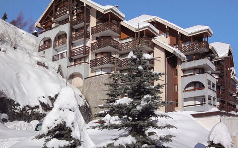 La Grande Chaume: Cielo, Costruzione, Neve, Pianta, Albero, Larice, Pendenza, Finestra, Urban Design, Woody Impianto