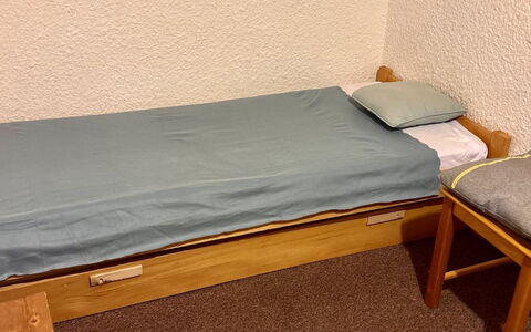 Le Super Venosc: Mobilia, Legna, Pavimentazione, Pavimento, Camera, Color Legno, Comfort, Latifoglie, Biancheria, Letto