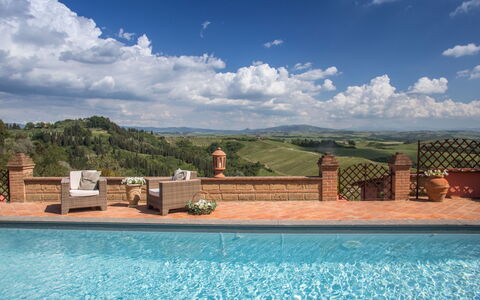 La Veduta: Nube, Acqua, Cielo, Giorno, Piscina, Azzurro, Blu, Paesaggio Naturale, Pianta, Albero