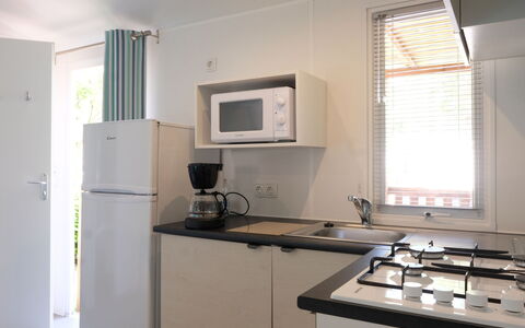 Porto Cesareo 604: Lavandino Della Cucina, Cabinetry, Proprietà, Lavello, Finestra, Elettrodomestico Da Cucina, Controsoffitto, Rubinetto, Stufa A Gas, Cucina