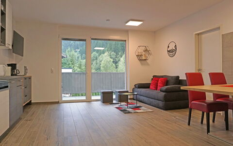 Apart Annabell: Mobilia, Cabinetry, Finestra, Costruzione, Divano, Legna, Illuminazione, Interior Design, Controsoffitto, Soggiorno