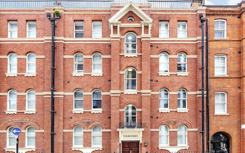 Cleveland Apartments: Costruzione, Proprietà, Finestra, Cielo, Brick, Urban Design, Nube, Muratura