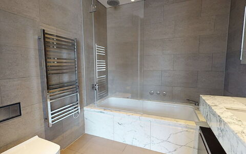 Liverpool Street, Shoreditch: Proprietà, Vasca Da Bagno, Costruzione, Interior Design, Pavimentazione, Pavimento, Legna, Shade