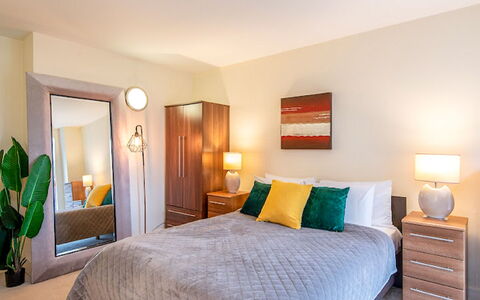 Great Suffolk Street, Waterloo: Mobilia, Proprietà, Verde, Comfort, Azzurro, Legna, Illuminazione, Cabinetry, Lampada, Interior Design