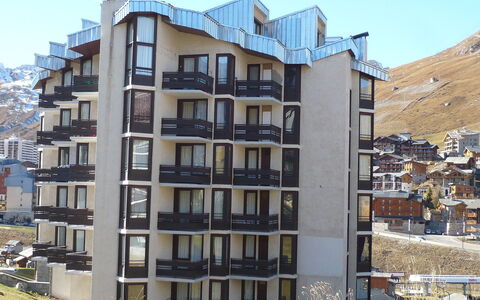 Tignes 230: Costruzione, Finestra, Cielo, Pianta, Torre, Urban Design, Condominio, Palazzone, Zona Residenziale, Immobiliare