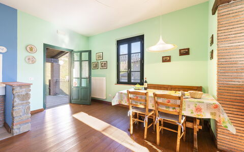 Villa Rosata: Mobilia, Tavolo, Legna, Interior Design, Architettura, Pavimentazione, Pavimento, Color Legno, Soggiorno, Costruzione