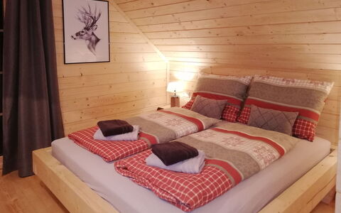 Chalet Amsel: Mobilia, Proprietà, Comfort, Legna, Telaio Del Letto, Interior Design, Cuscino, Costruzione, Letto, Shade