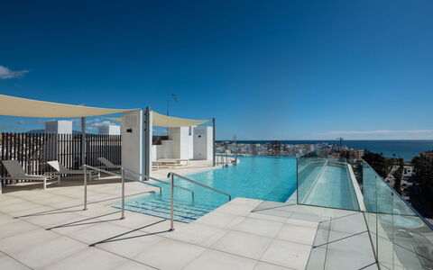 Estepona Roof Top View 4: Cielo, Acqua, Costruzione, Piscina, Azzurro, Casa, Shade, Mobili Da Esterno, Urban Design, Condominio