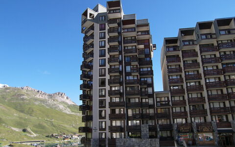 Tignes 335: Cielo, Costruzione, Finestra, Ruota, Urban Design, Condominio, Palazzone, Quartiere, Casa, Montagna