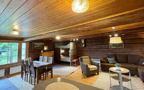 Metsäpirtti: Area Rurale, Hill Station, Villaggio, Catena Montuosa, Valle, Paesino Di Montagna, Alpi, Eco Hotel, Balcone, Hotel