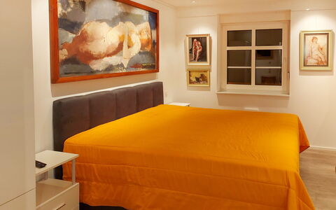 Grenzenlos: Cornice, Mobilia, Proprietà, Legna, Comfort, Arancia, Tessile, Telaio Del Letto, Pavimento, Pavimentazione