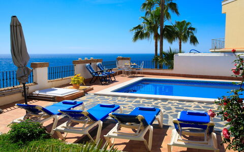Vista Bonita: Acqua, Cielo, Pianta, Proprietà, Giorno, Mobilia, Costruzione, Azzurro, Piscina, Blu