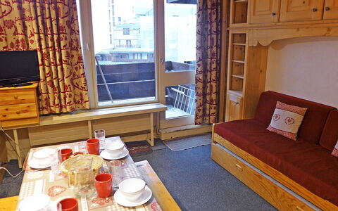 Tignes 375: Camera, Proprietà, Mobilia, Costruzione, Interior Design, Soggiorno, Casa, Immobiliare, Pavimento, Finestra
