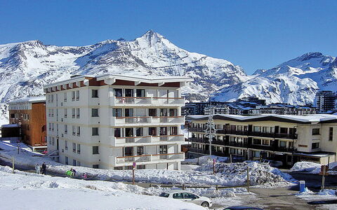 Tignes 400: Cielo, Costruzione, Neve, Montagna, Giorno, Proprietà, Pendenza, Architettura, Casa, Congelamento